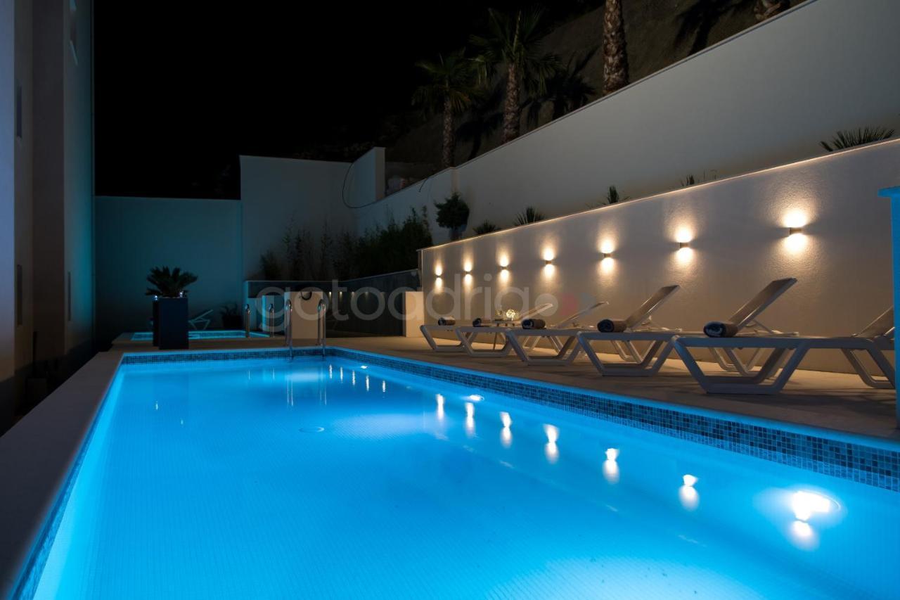 Smaragd - Perle - Luxury With Shared Pool Lägenhet Makarska