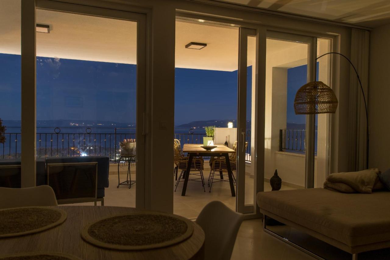 Smaragd - Perle - Luxury With Shared Pool Apartment Makarska